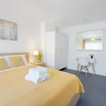 Entire 4-Bed House & Parking, Steps From Icc & Utilita Arena Birmingham & Broad Street